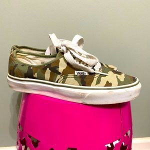 Camouflage VANS